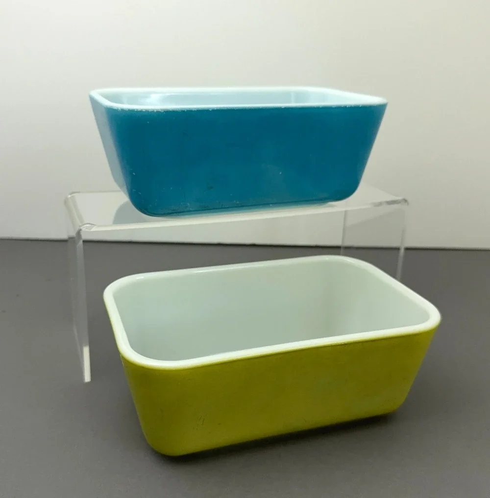 VTG Pyrex 502 B Fridgie Refrigerator Dishes Set 2 Blue Green Milk Glass No Lids